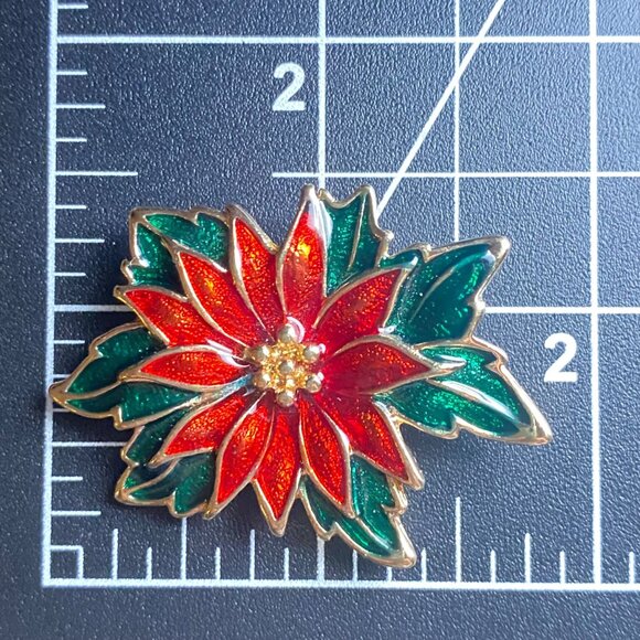 Lot Of 5 Holiday Brooch Pins Vintage To Modern Festive Cat Penguin Poinsettia - Picture 2 of 16